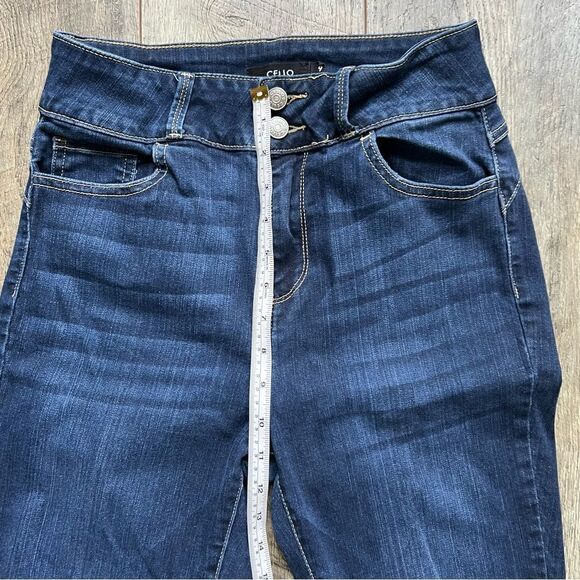 Cello High Rise Skinny Jeans Frayed Hem Lightly Distressed Size 9 Dark Blue - Picture 5 of 12